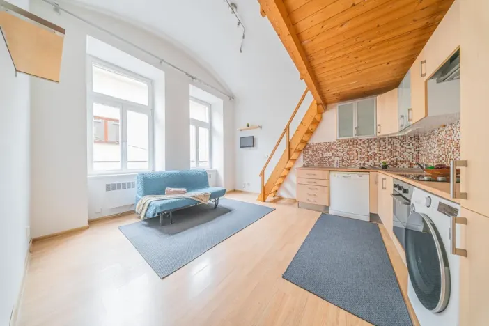 Prodej bytu 2+kk, Praha - Smíchov, Holečkova, 34 m2