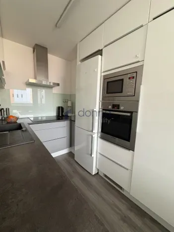 Pronájem bytu 3+1, Praha, Doležalova, 72 m2