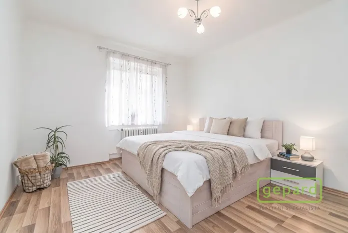 Prodej bytu 2+1, Praha, 28. pluku, 58 m2