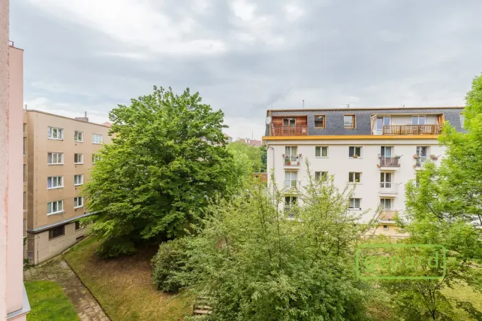 Prodej bytu 2+1, Praha, 28. pluku, 58 m2