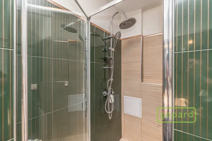 Prodej bytu 2+1, Praha, 28. pluku, 58 m2