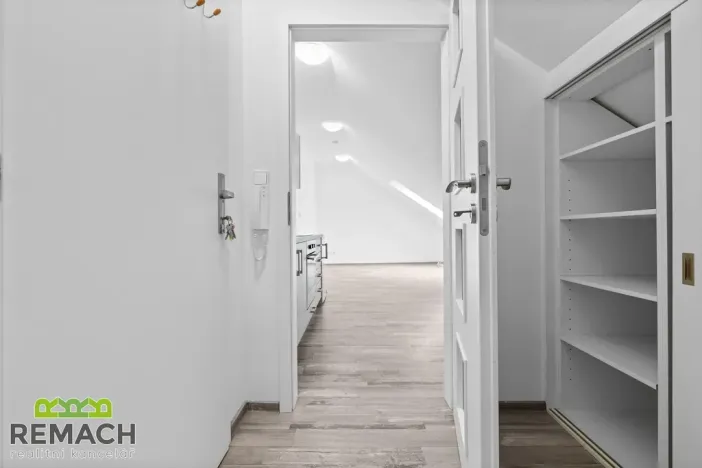 Pronájem bytu 1+kk, Uherské Hradiště, Prostřední, 33 m2