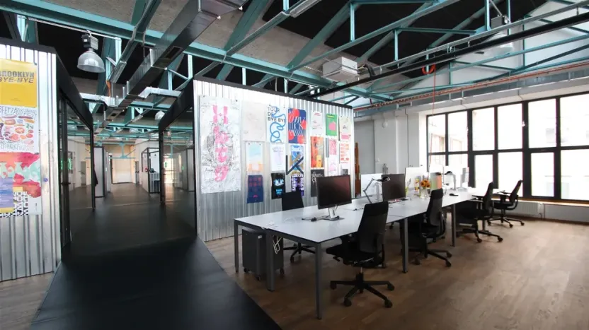 Pronájem kanceláře, Praha, Lihovarská, 706 m2