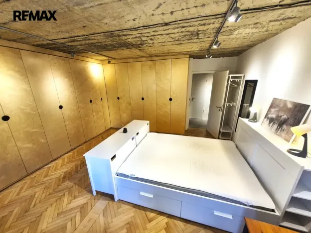 Pronájem bytu 2+kk, Praha - Záběhlice, Hlavní, 73 m2