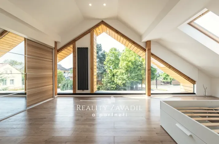 Prodej rodinného domu, Praha - Pitkovice, Žampiónová, 190 m2