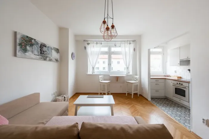 Pronájem bytu 2+kk, Praha - Vršovice, Kišiněvská, 52 m2