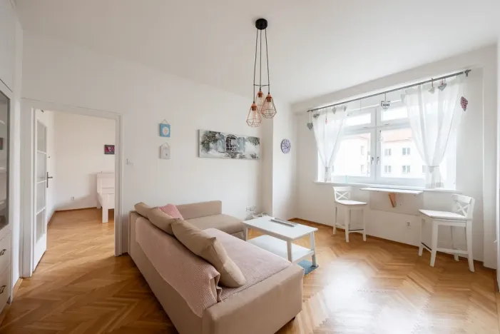 Pronájem bytu 2+kk, Praha - Vršovice, Kišiněvská, 52 m2