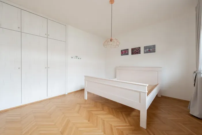 Pronájem bytu 2+kk, Praha - Vršovice, Kišiněvská, 52 m2