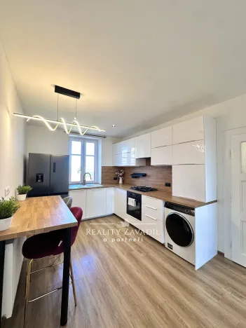 Pronájem bytu 2+kk, Pardubice, Teplého, 40 m2