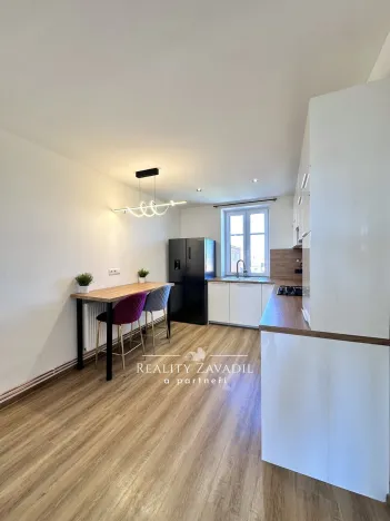 Pronájem bytu 2+kk, Pardubice, Teplého, 40 m2