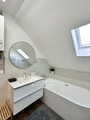 Pronájem bytu 2+kk, Pardubice, Teplého, 40 m2