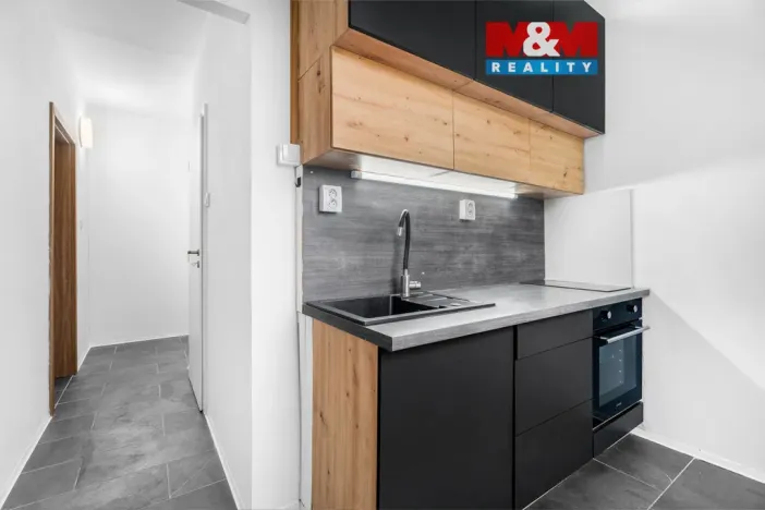 Pronájem bytu 1+1, Liberec - Liberec VI-Rochlice, Pazderkova, 35 m2