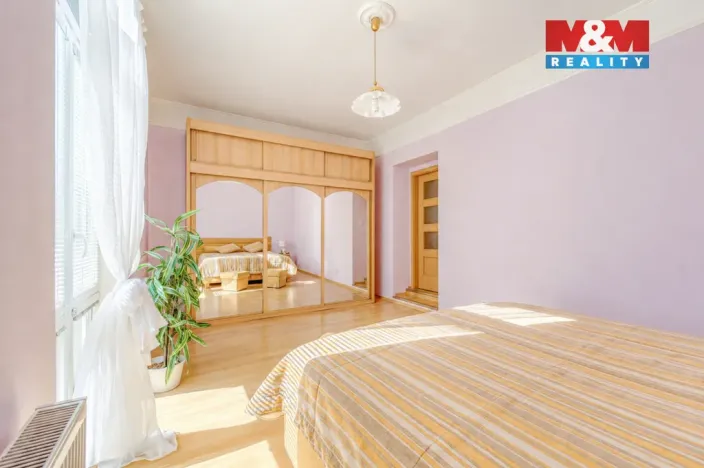 Prodej bytu 4+kk, Mariánské Lázně, Husova, 90 m2