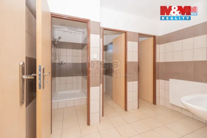 Pronájem skladu, Chuderov, 1187 m2