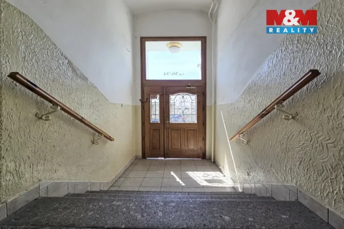 Pronájem bytu 3+1, Karlovy Vary, I. P. Pavlova, 80 m2