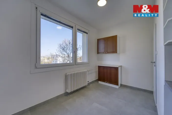 Pronájem bytu 2+1, Plzeň - Doubravka, Na Dlouhých, 58 m2