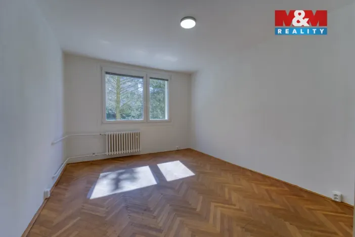 Pronájem bytu 2+1, Plzeň - Doubravka, Na Dlouhých, 58 m2