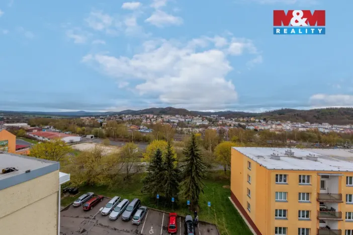 Prodej bytu 2+1, Karlovy Vary - Bohatice, Ostrovská, 68 m2