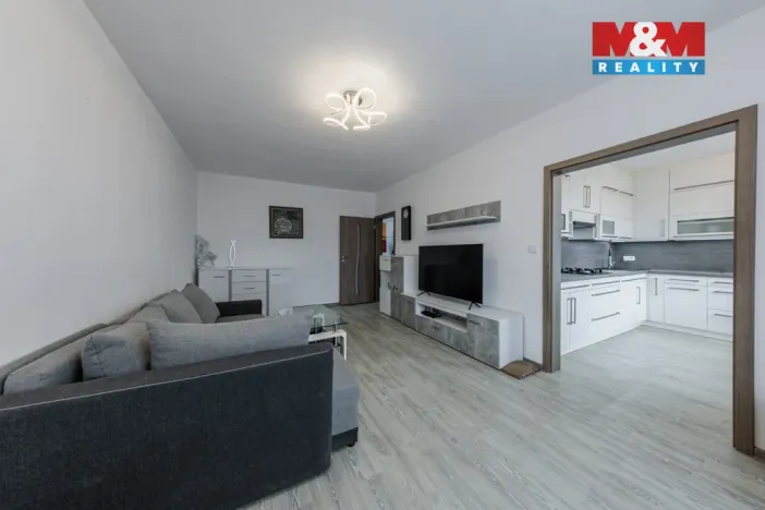 Prodej bytu 2+1, Karlovy Vary - Bohatice, Ostrovská, 68 m2