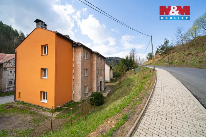 Prodej bytu 3+1, Oloví - Hory, 74 m2