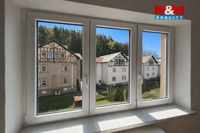 Prodej bytu 3+1, Oloví - Hory, 74 m2