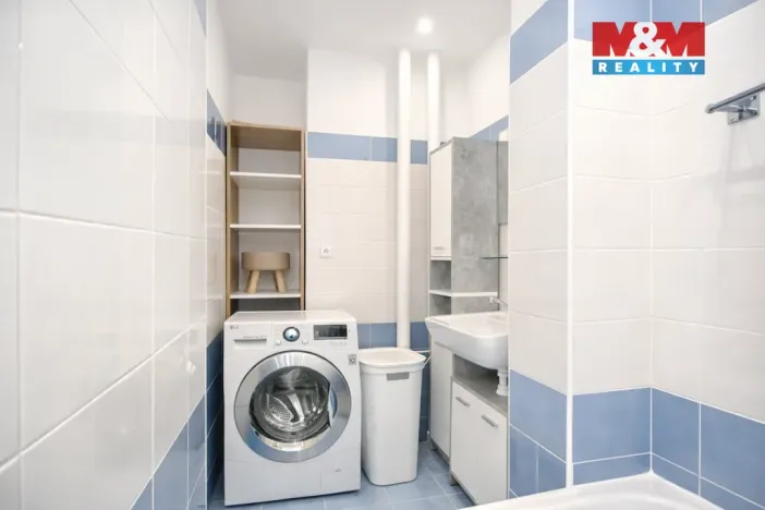 Pronájem bytu 3+kk, Praha - Vysočany, Podnádražní, 72 m2