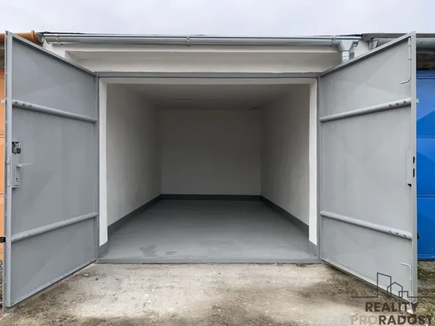 Pronájem garáže, Hodonín, 18 m2
