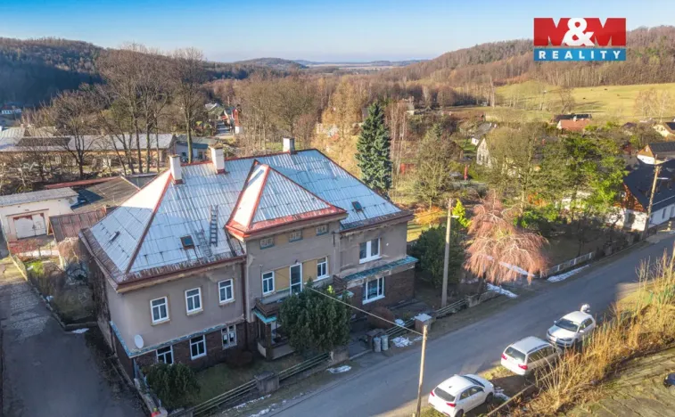 Prodej bytu 2+1, Hejnice, 72 m2