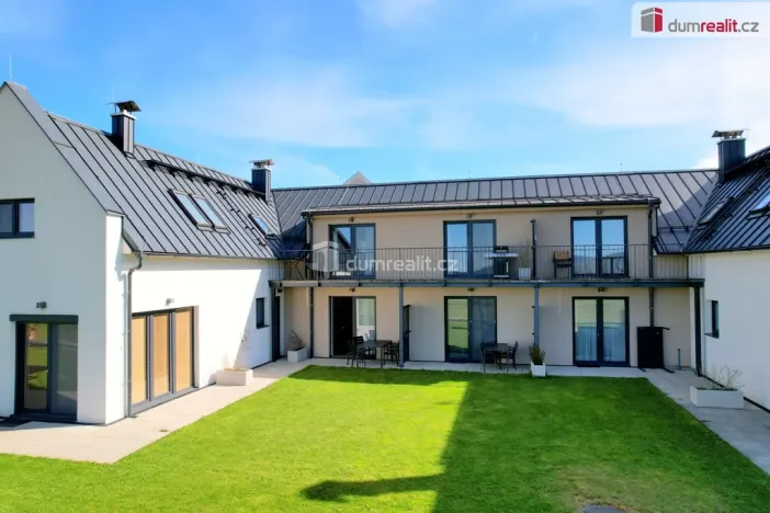 Prodej bytu 1+kk, Frymburk - Kovářov, 47 m2