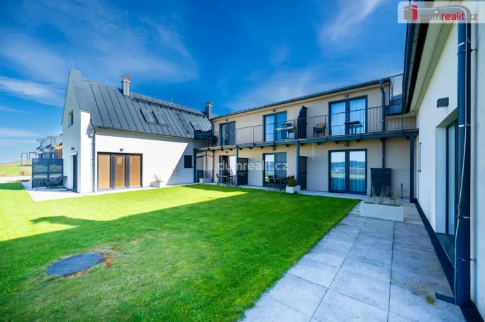 Prodej bytu 1+kk, Frymburk - Kovářov, 47 m2