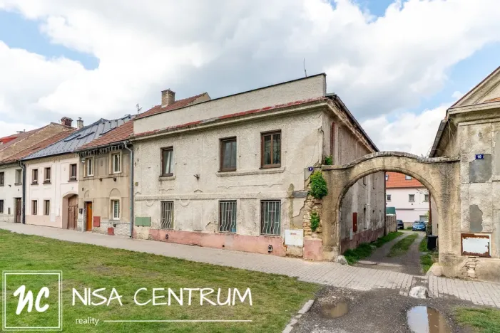 Prodej rodinného domu, Smečno, nám. T. G. Masaryka, 460 m2