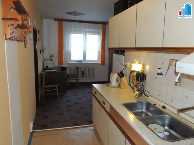 Prodej bytu 2+1, Karlovy Vary, Západní, 60 m2