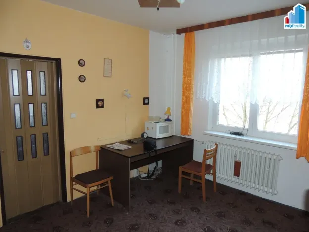 Prodej bytu 2+1, Karlovy Vary, Západní, 60 m2