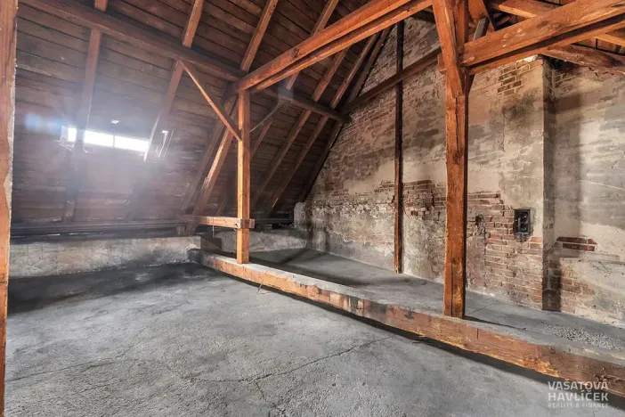 Prodej činžovního domu, Sezemice, Jungmannova, 690 m2