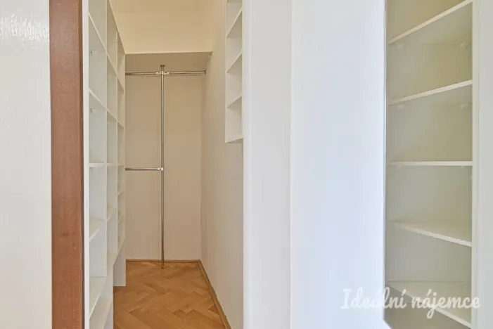 Pronájem bytu 1+1, Brno, Ječná, 37 m2