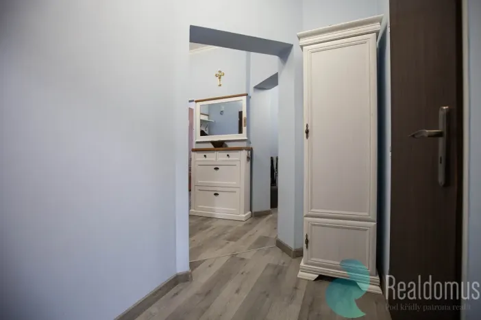 Prodej bytu 2+1, Karlovy Vary, Raisova, 75 m2