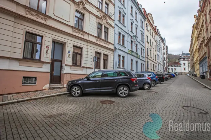 Prodej bytu 2+1, Karlovy Vary, Raisova, 75 m2