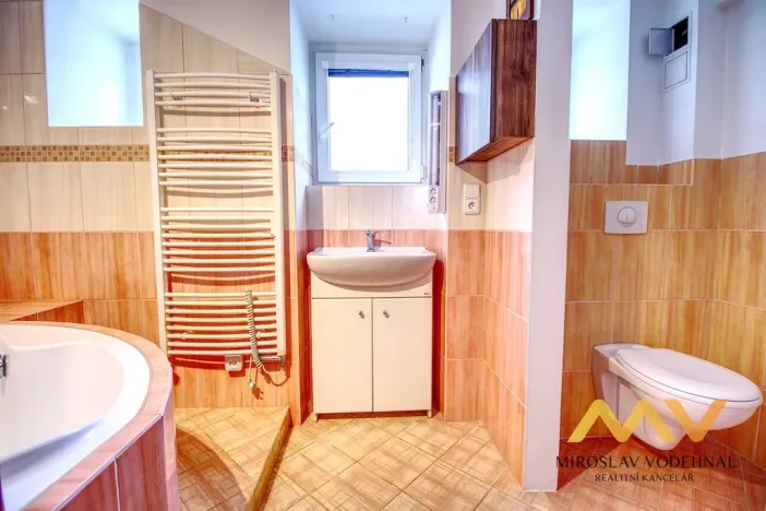 Pronájem bytu 2+kk, Hradec Králové, Střelecká, 38 m2