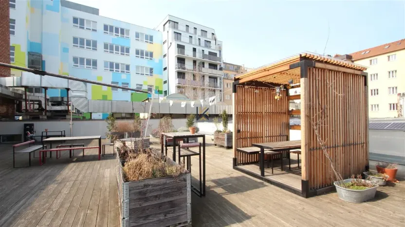 Pronájem obchodního prostoru, Praha - Libeň, Lihovarská, 705 m2