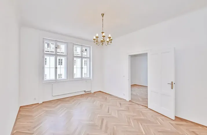 Pronájem bytu 3+1, Praha - Malá Strana, Karmelitská, 95 m2