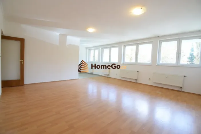 Pronájem bytu 1+kk, Praha - Troja, K Haltýři, 52 m2