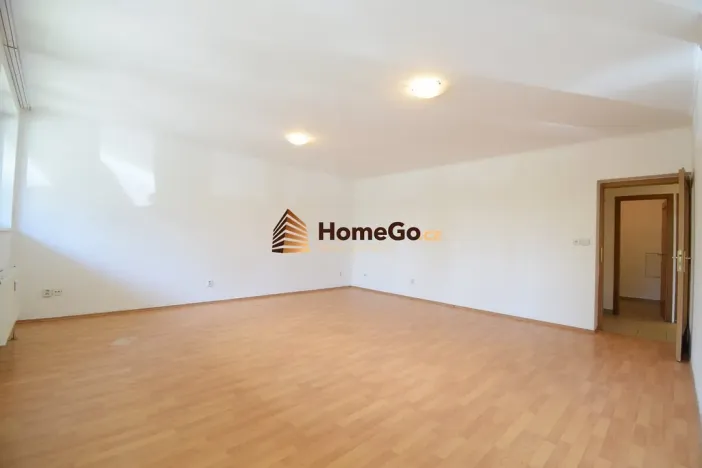 Pronájem bytu 1+kk, Praha - Troja, K Haltýři, 52 m2