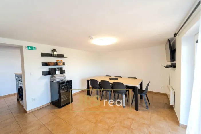 Prodej apartmánu, Strachotín, Sklepní, 160 m2