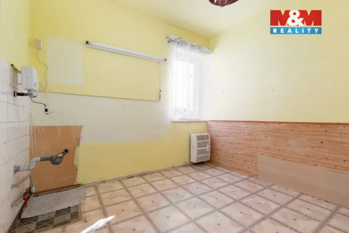 Prodej atypického bytu, Krnov - Pod Bezručovým vrchem, Bezručova, 73 m2