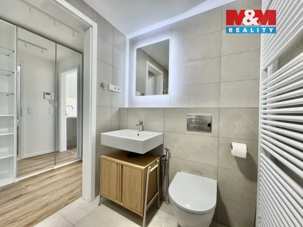 Pronájem bytu 1+kk, Kladno - Dubí, Ke křížku, 28 m2