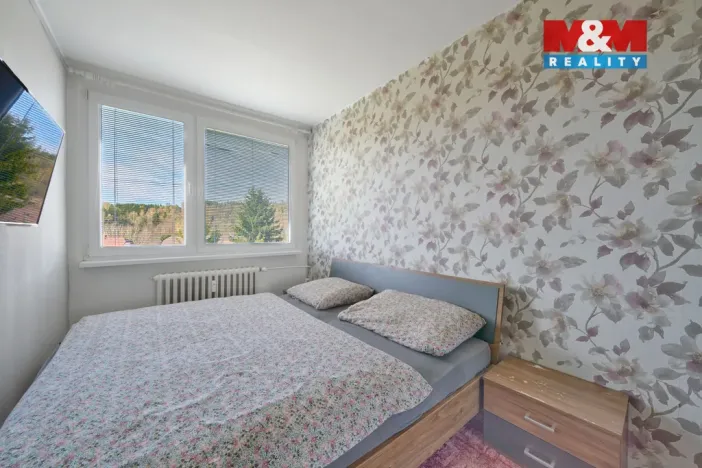 Prodej bytu 3+1, Broumov - Olivětín, Dukelská, 53 m2