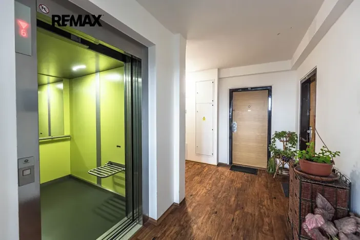 Pronájem bytu 2+kk, Praha - Řepy, Makovského, 45 m2