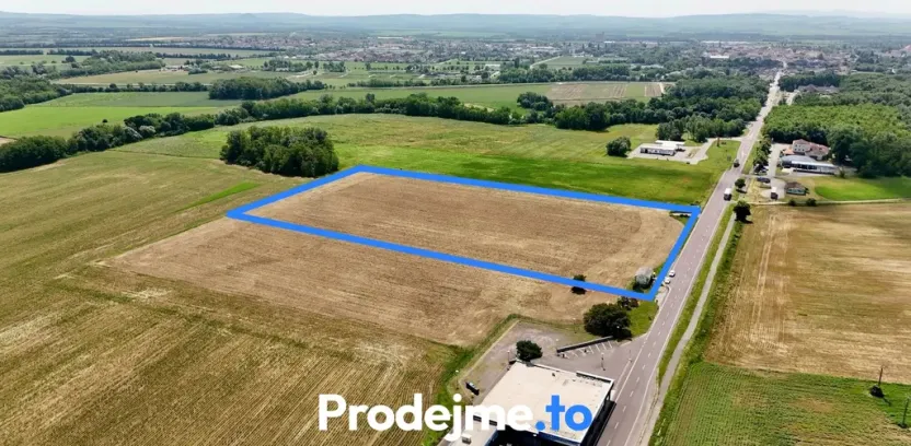 Prodej komerčního pozemku, Hevlín, 35000 m2