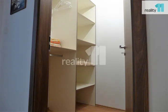 Pronájem bytu 1+1, Karlovy Vary - Doubí, Spálená, 50 m2