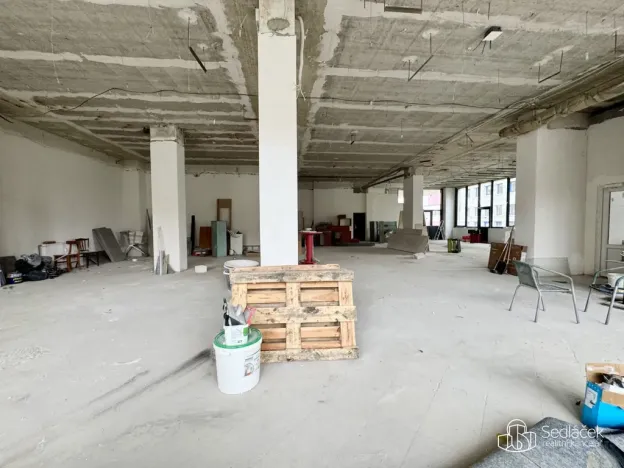 Pronájem obchodního prostoru, Sokolov, Boženy Němcové, 350 m2